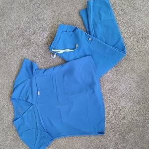 Figs Yola pant and scrub shirt set